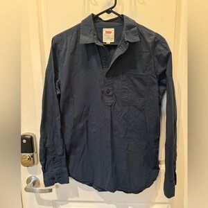 Levi's long sleeve tunic-style button down - Size Small